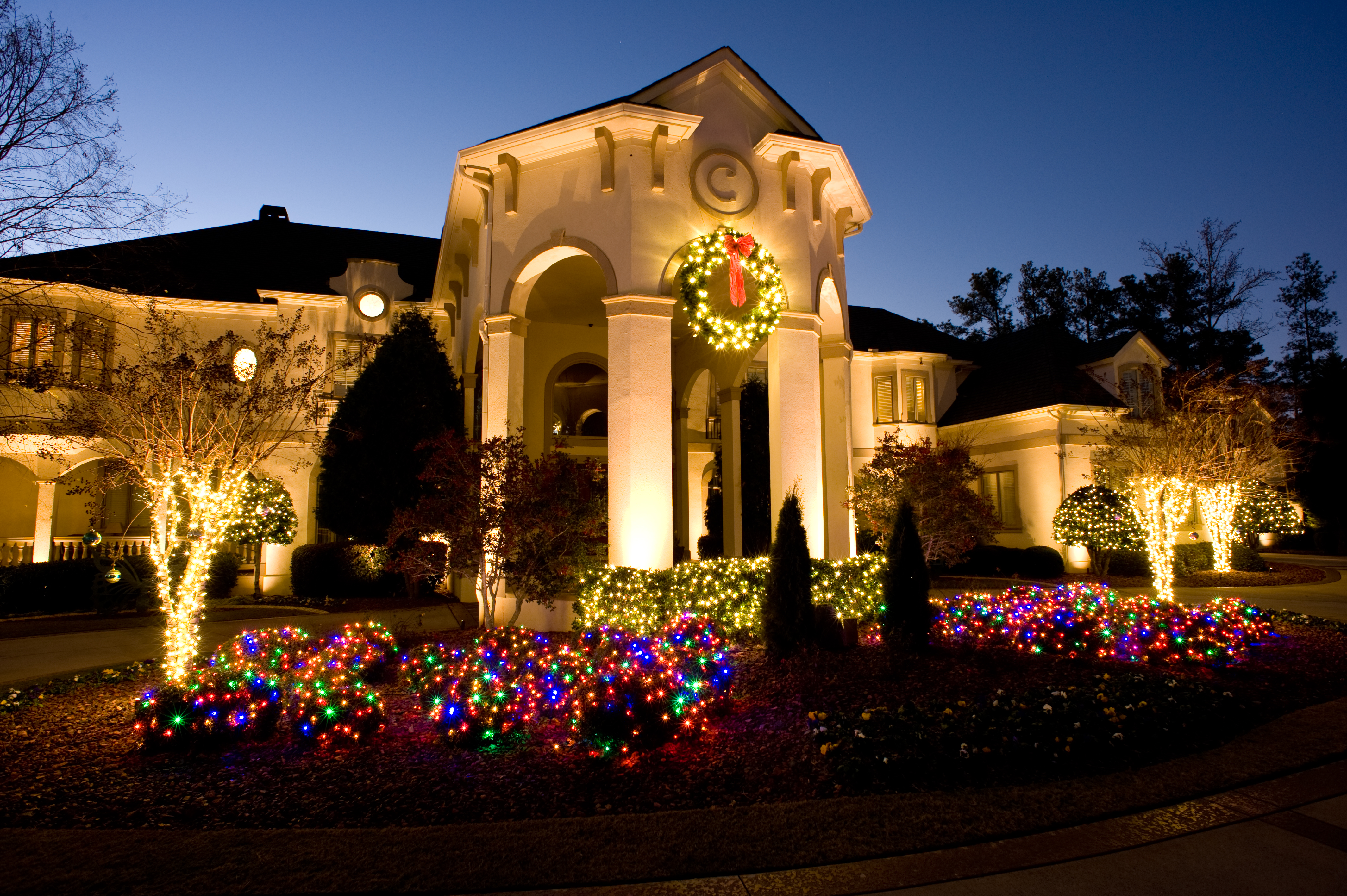 Holiday Decorations, Professional Christmas Lights Installation ...